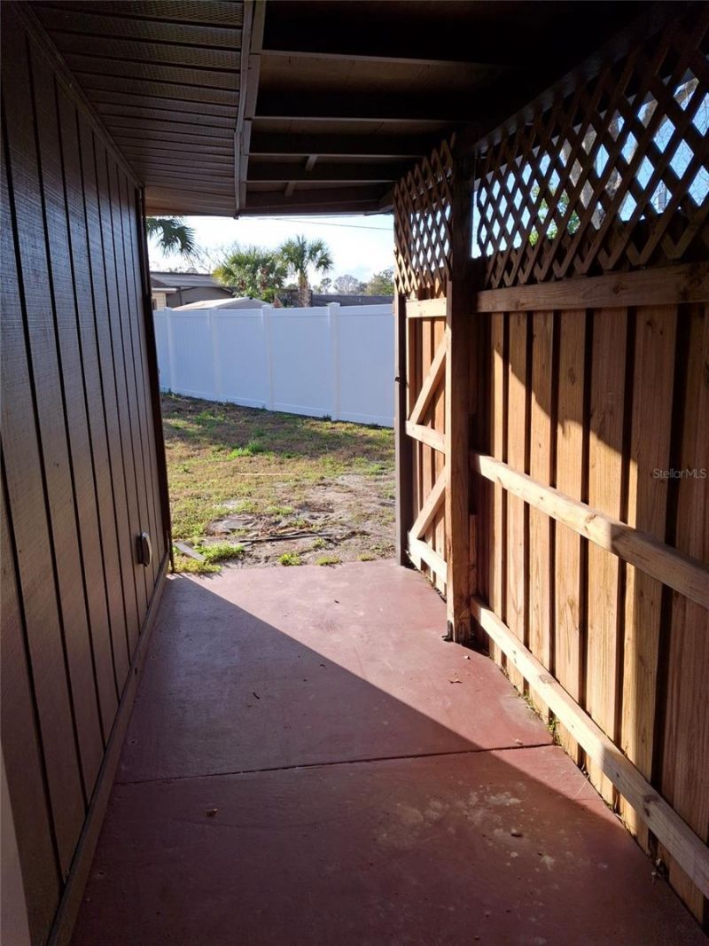 2028 Sabal Palm Drive , Edgewater, FL 32141 Photo