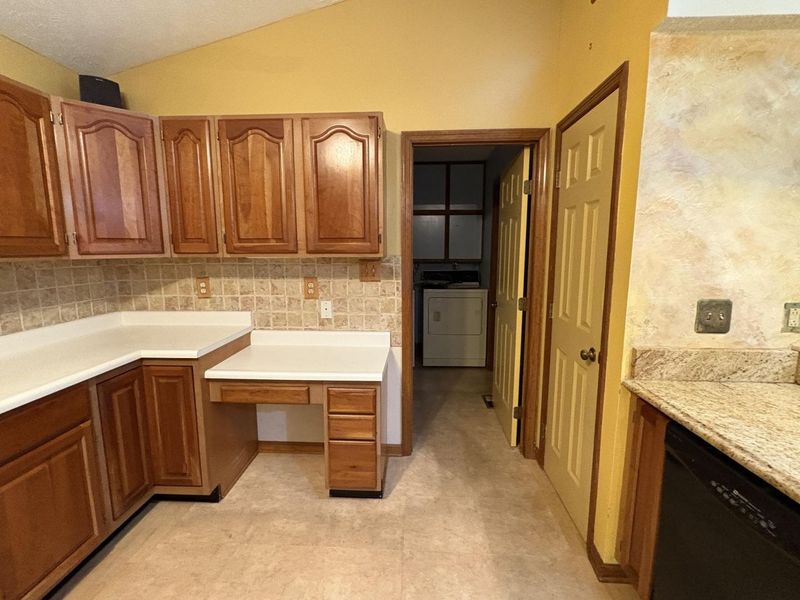 1922 Wedgewood Circle, Springfield, OH 45503 Photo 16