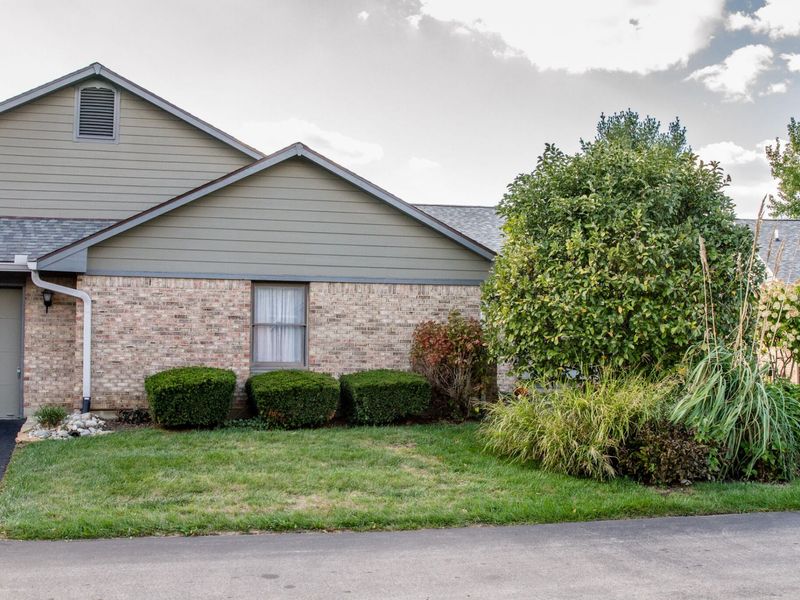 1922 Wedgewood Circle, Springfield, OH 45503 Photo 2