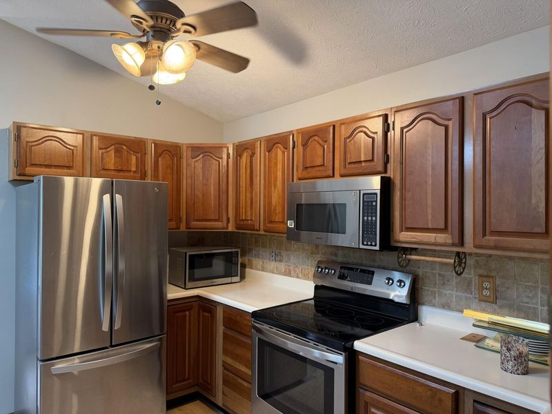 1922 Wedgewood Circle, Springfield, OH 45503 Photo 6