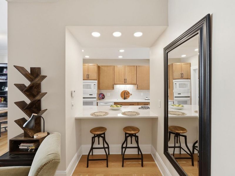 2242 Atlee Court, Unit 5, Columbus, OH 43220 Photo 13