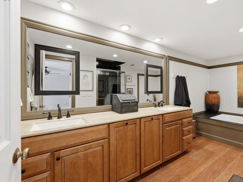 2242 Atlee Court, Unit 5, Columbus, OH 43220 Photo 18