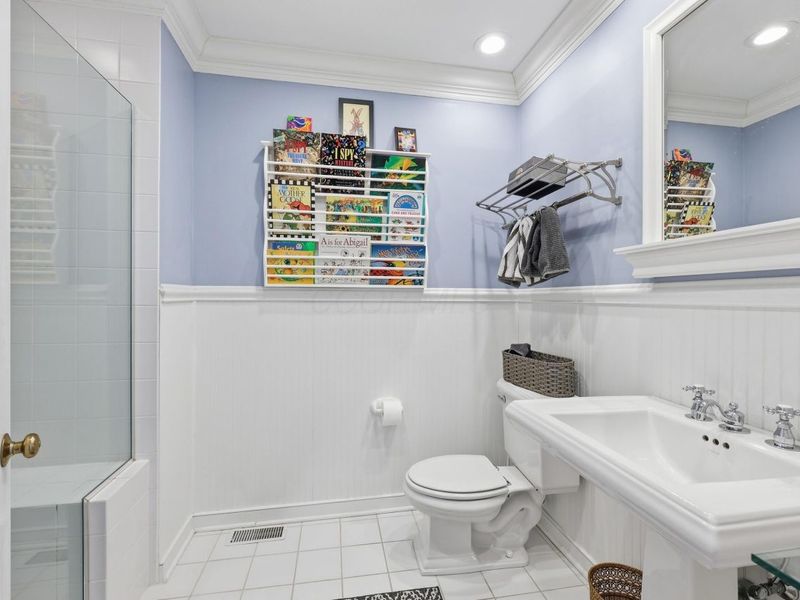 2242 Atlee Court, Unit 5, Columbus, OH 43220 Photo 24