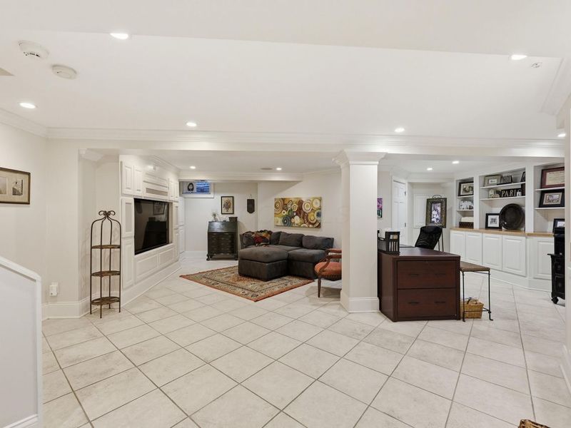 2242 Atlee Court, Unit 5, Columbus, OH 43220 Photo 30