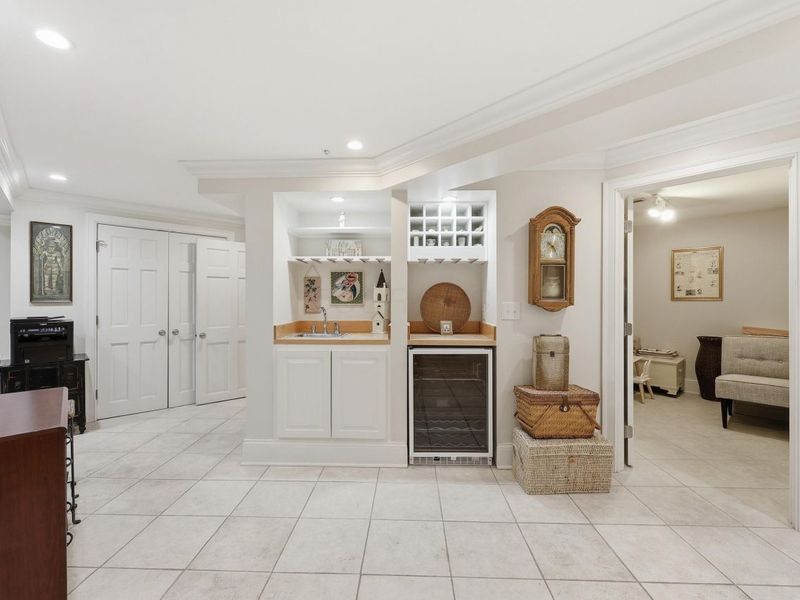 2242 Atlee Court, Unit 5, Columbus, OH 43220 Photo 31