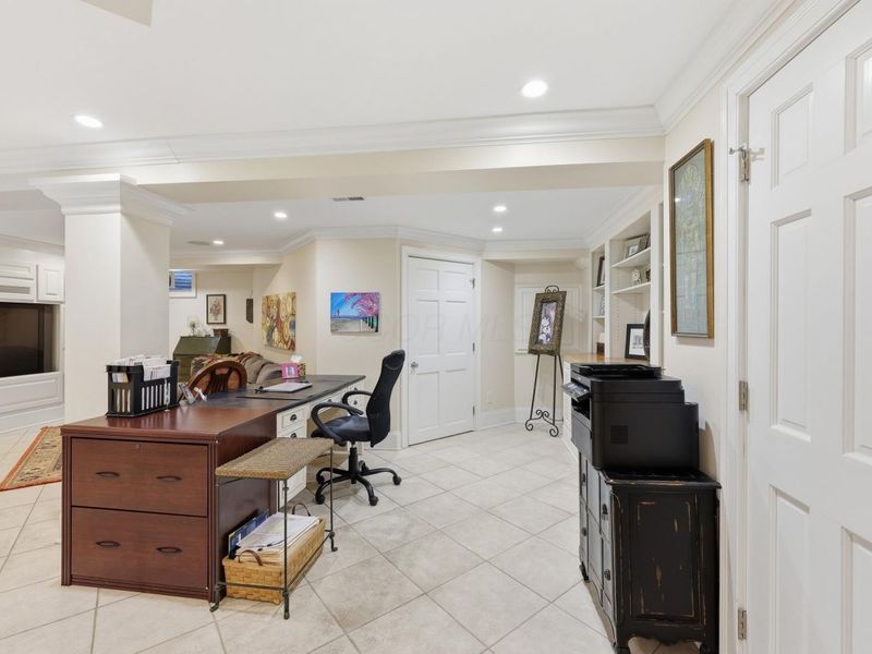 2242 Atlee Court, Unit 5, Columbus, OH 43220 Photo 32