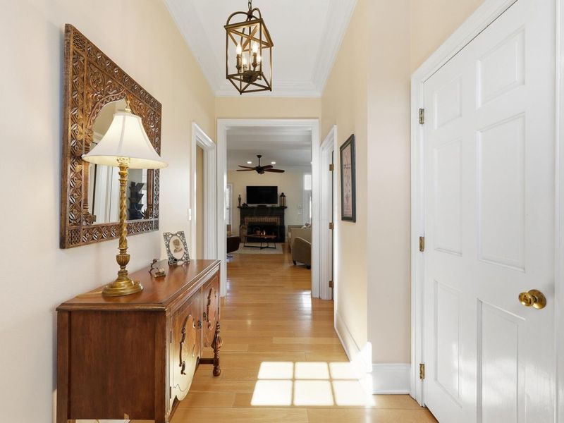 2242 Atlee Court, Unit 5, Columbus, OH 43220 Photo 5