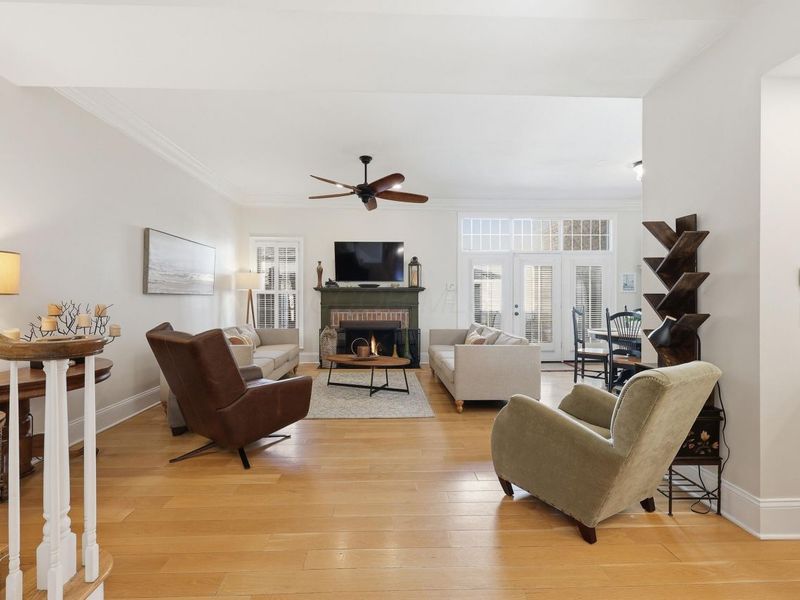 2242 Atlee Court, Unit 5, Columbus, OH 43220 Photo 7