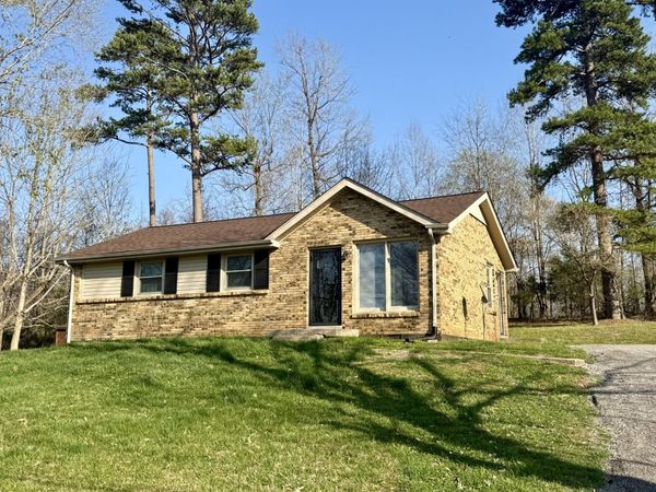 1322 Shady Lawn Dr, Clarksville, TN 37043