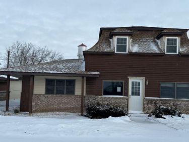 300 Arnold Street, West Concord, MN 55985