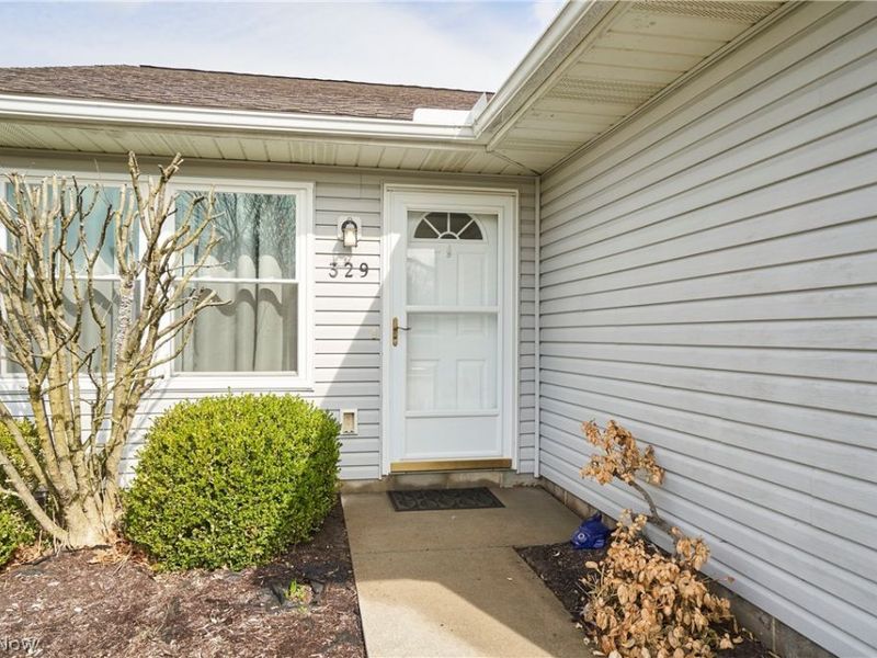 329 Spruce Street , Barberton, OH 44203 Photo 3