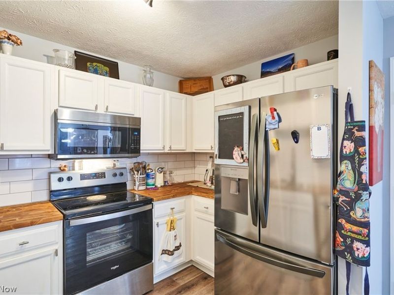 329 Spruce Street , Barberton, OH 44203 Photo 9