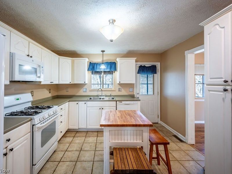 3601 1st Avenue, Vienna, WV 26105 Photo 8