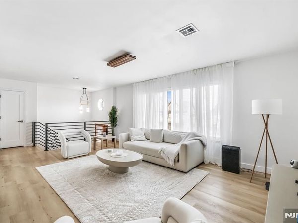 123 Chestnut Street, GARFIELD, NJ 07026