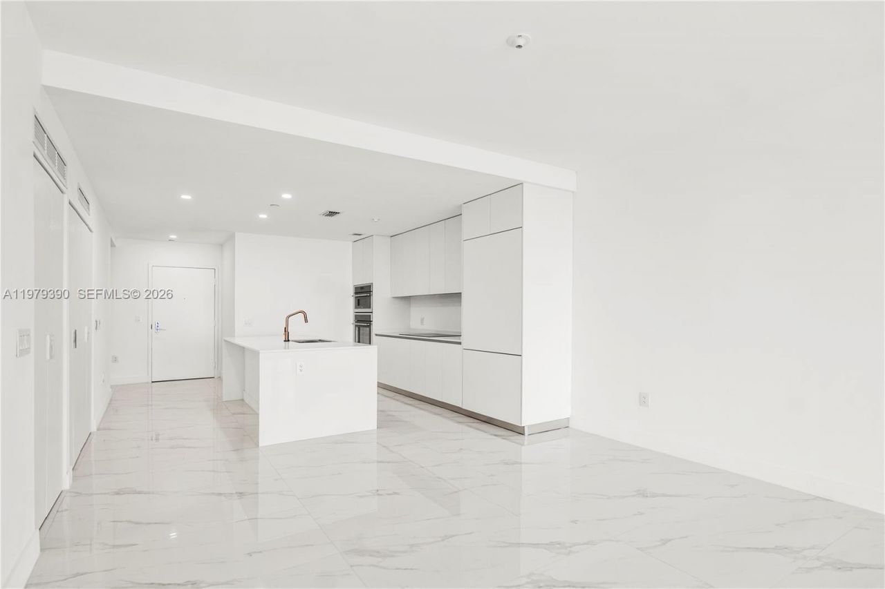 700 NE 24th St , Unit 4102, Miami, FL 33137 Photo