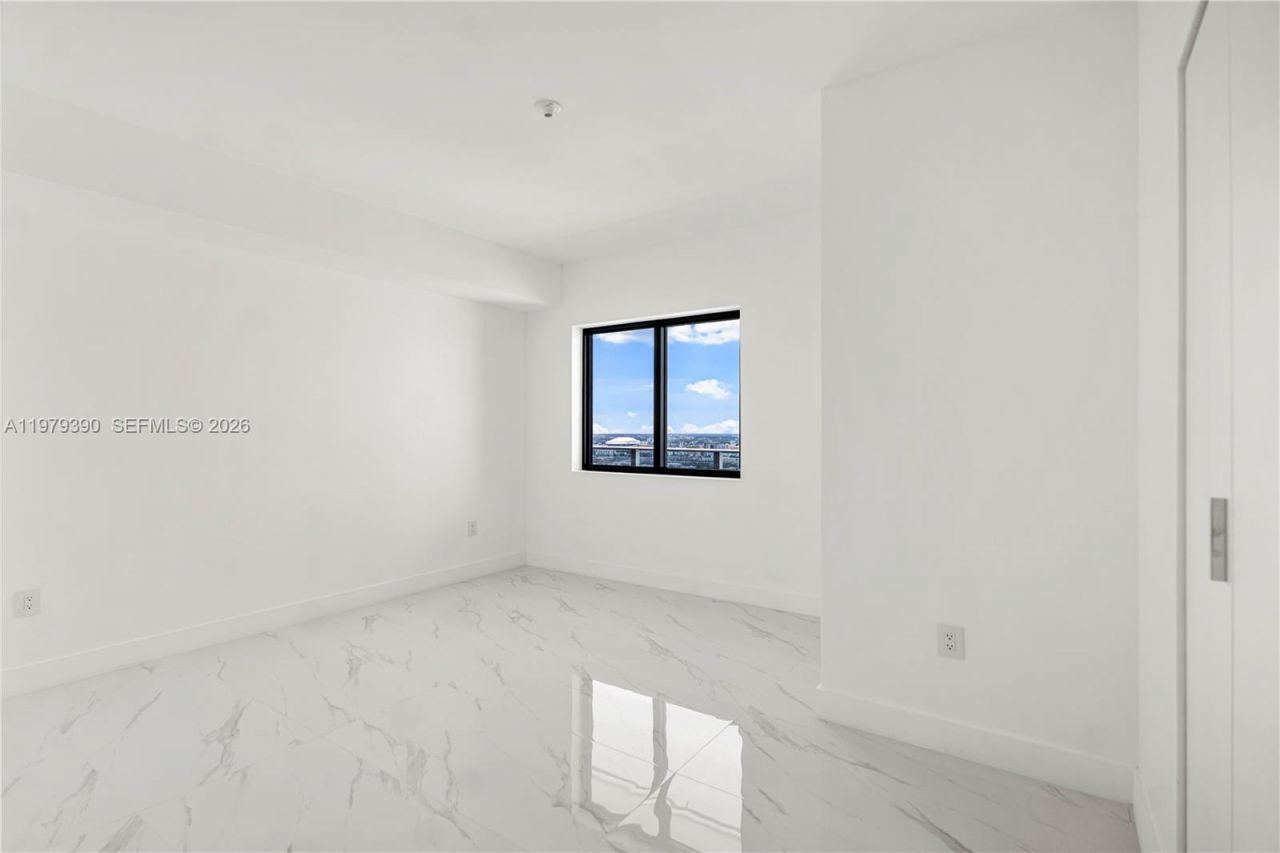 700 NE 24th St , Unit 4102, Miami, FL 33137 Photo