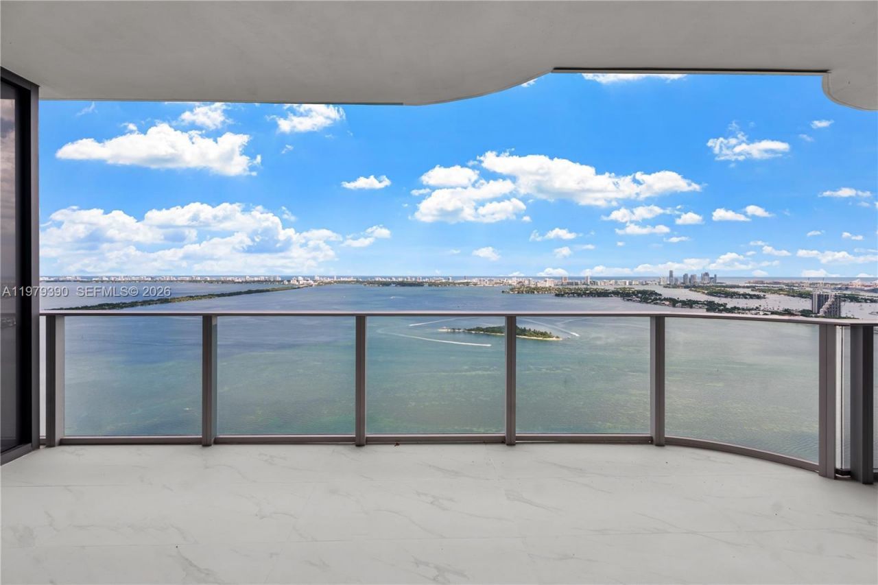 700 NE 24th St , Unit 4102, Miami, FL 33137 Photo