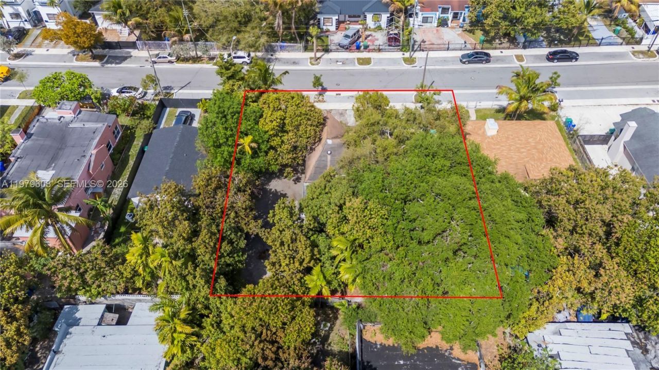 98 NE 70th St , Miami, FL 33138 Photo