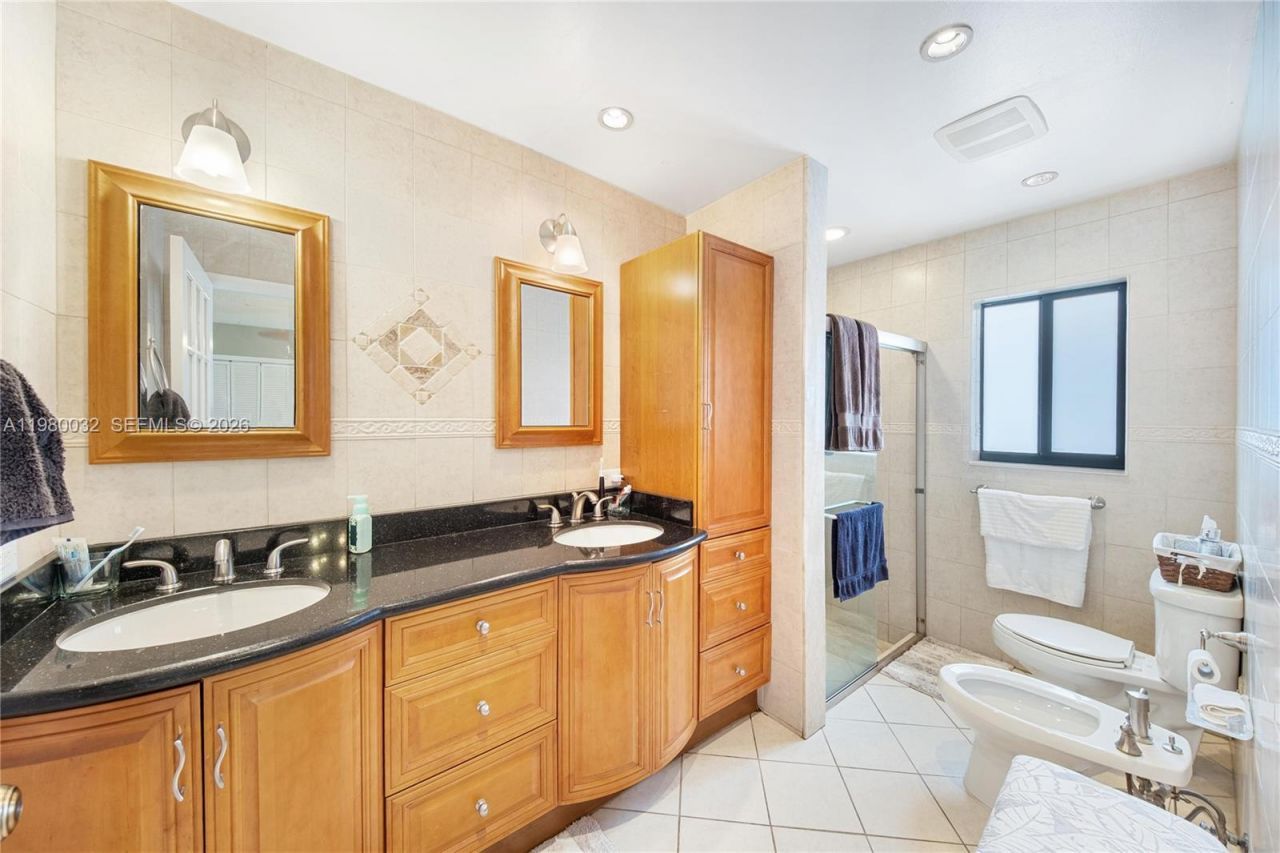 10020 SW 83rd St, Miami, FL 33173 Photo