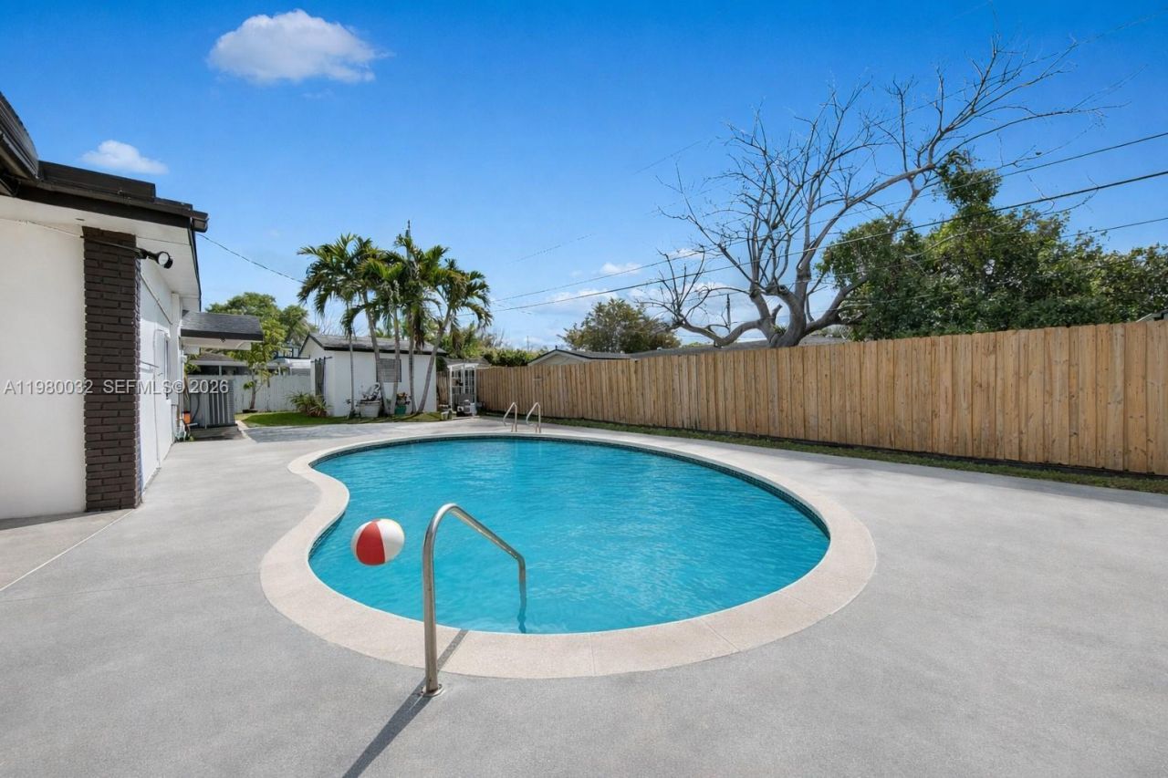 10020 SW 83rd St, Miami, FL 33173 Photo