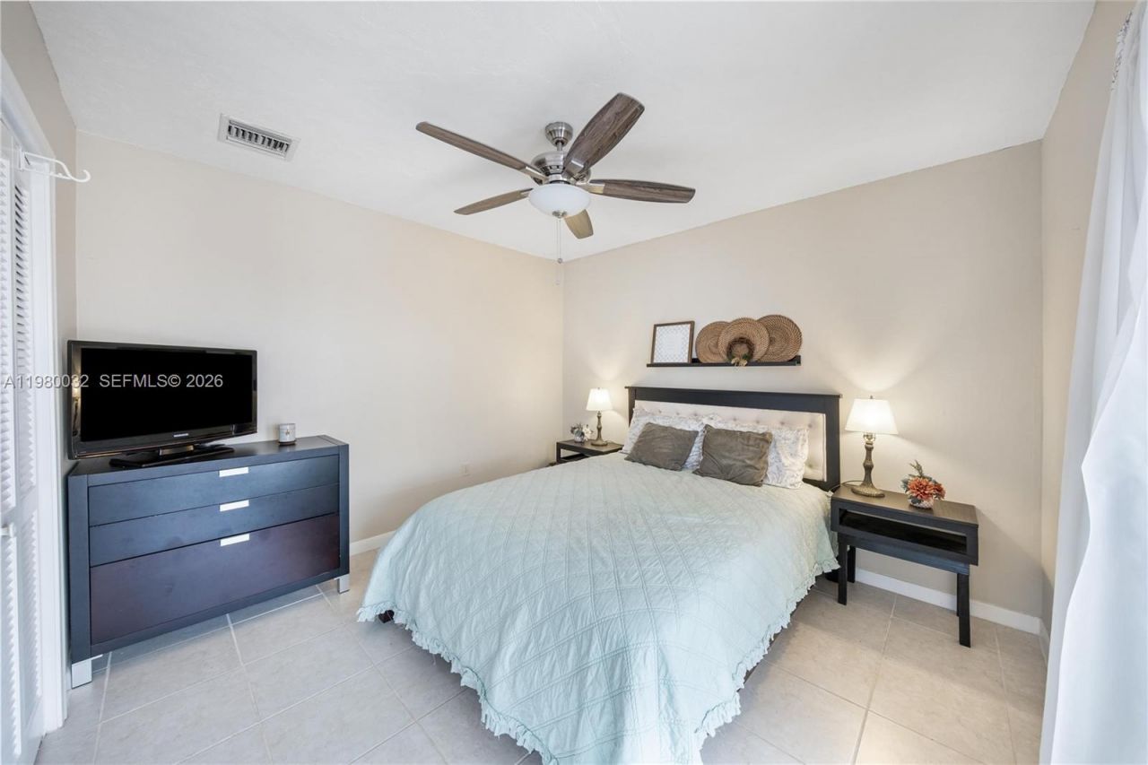 10020 SW 83rd St, Miami, FL 33173 Photo