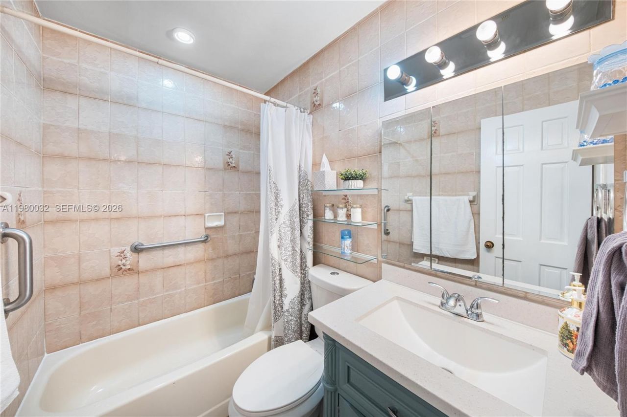 10020 SW 83rd St, Miami, FL 33173 Photo