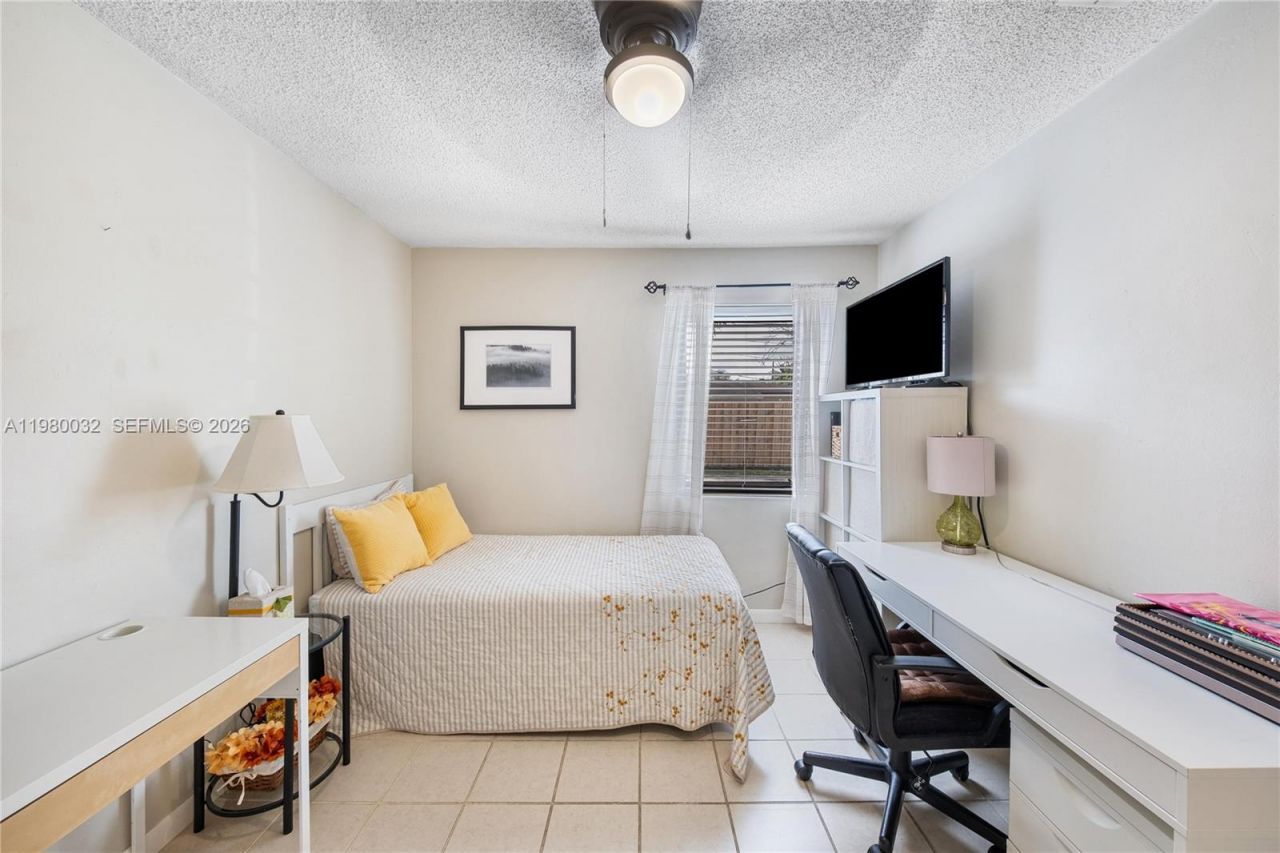 10020 SW 83rd St, Miami, FL 33173 Photo