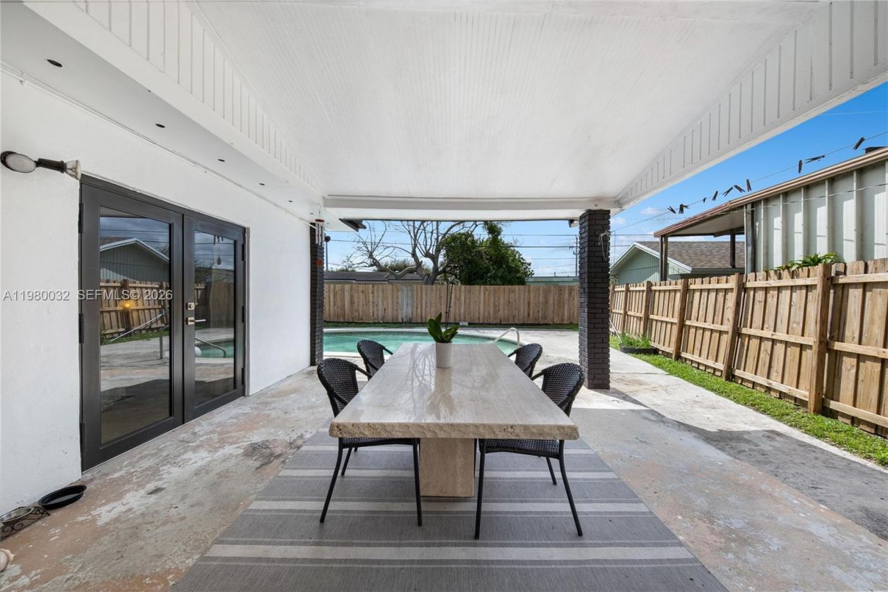 10020 SW 83rd St, Miami, FL 33173 Photo