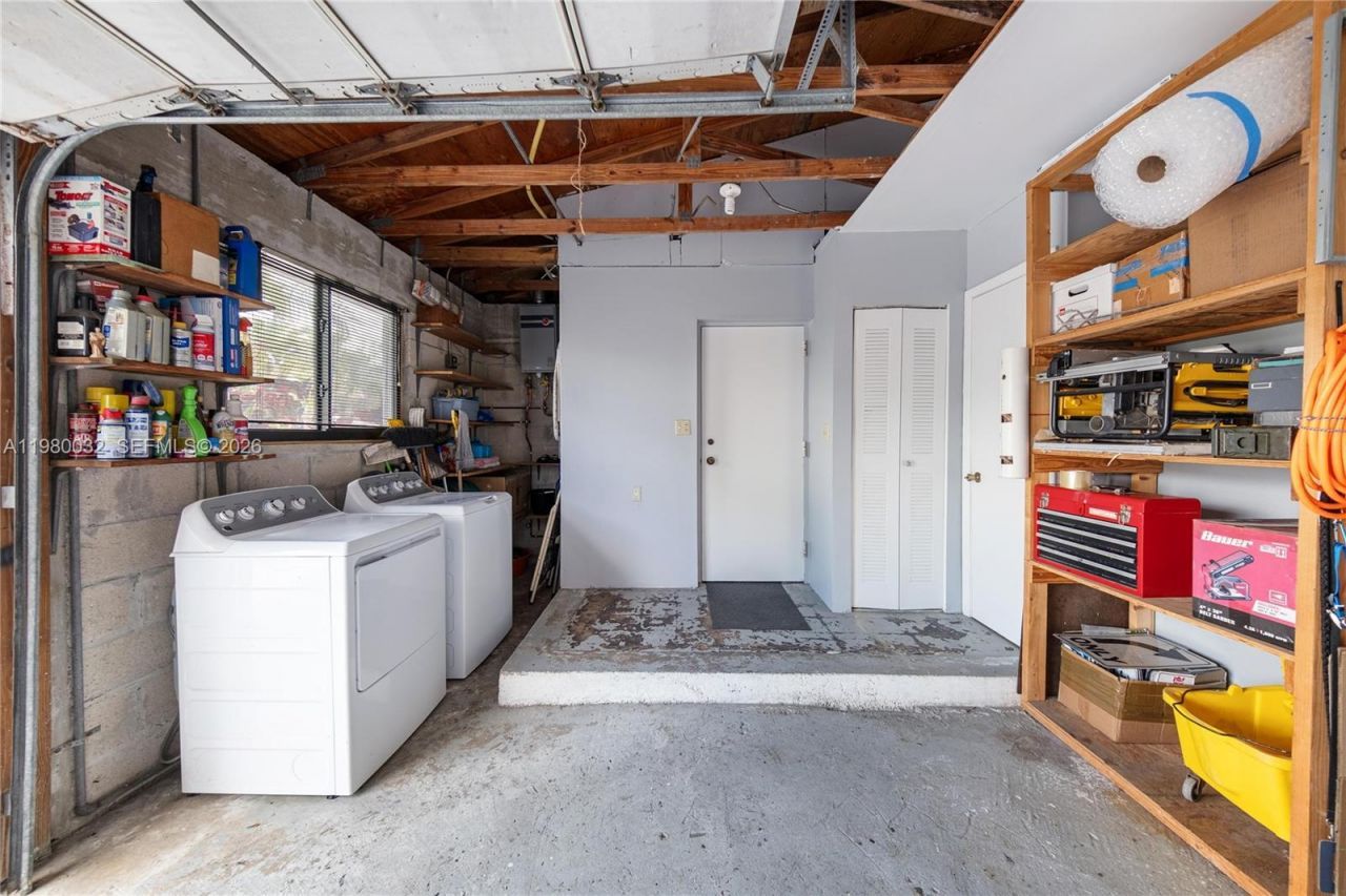 10020 SW 83rd St, Miami, FL 33173 Photo