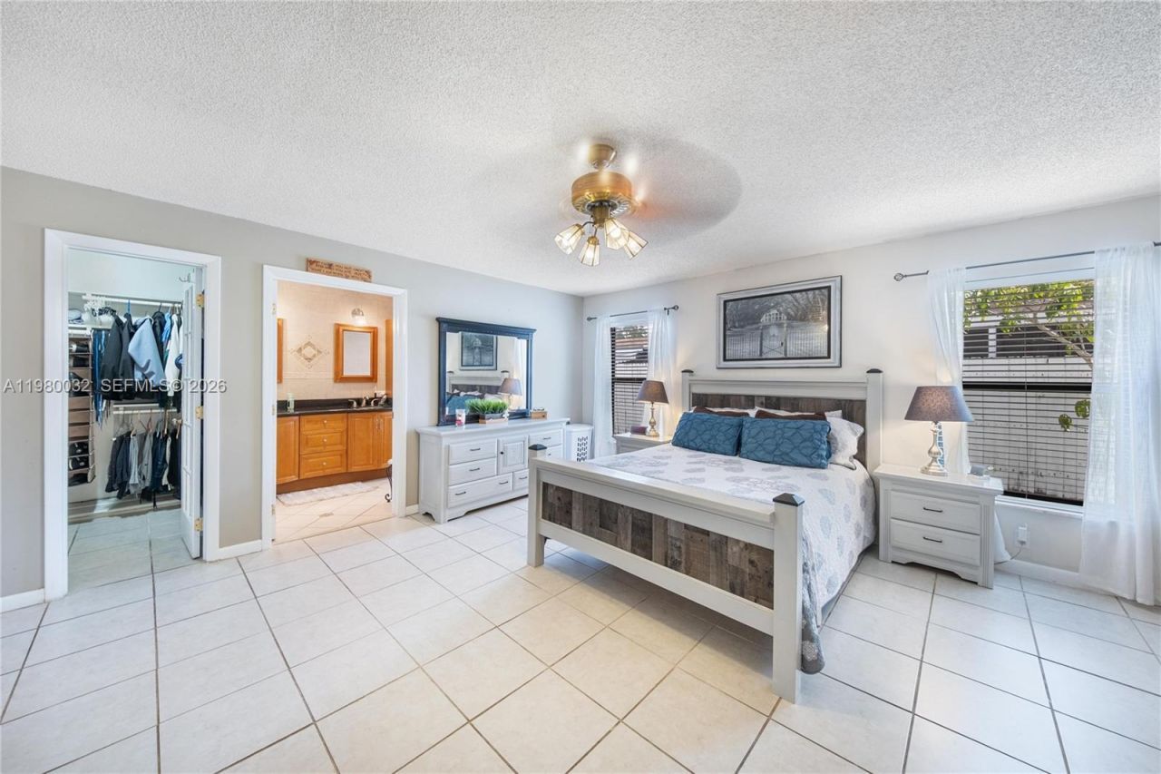 10020 SW 83rd St, Miami, FL 33173 Photo