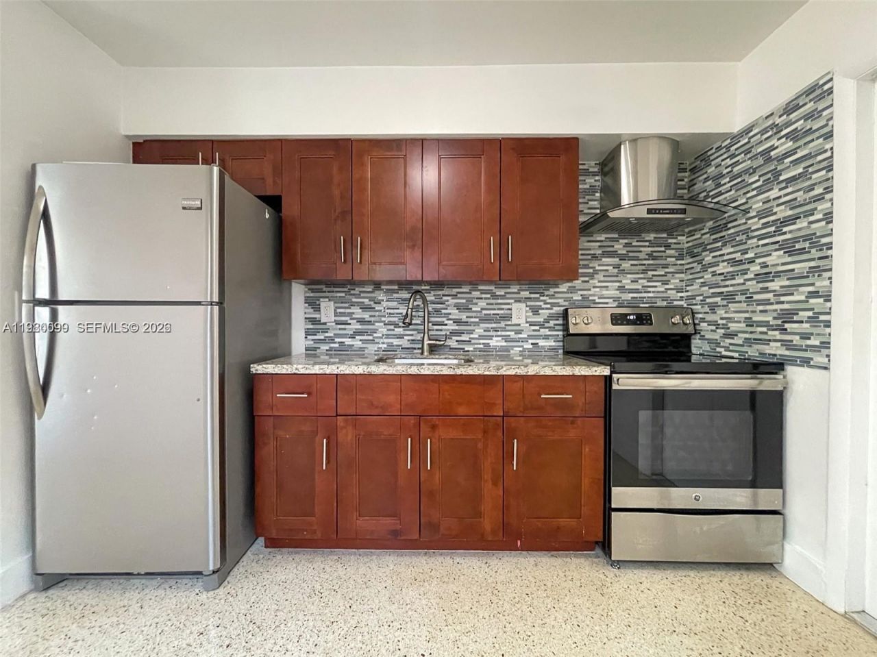 514 NE 4th Ave, Unit 514, Hallandale Beach, FL 33009 Photo