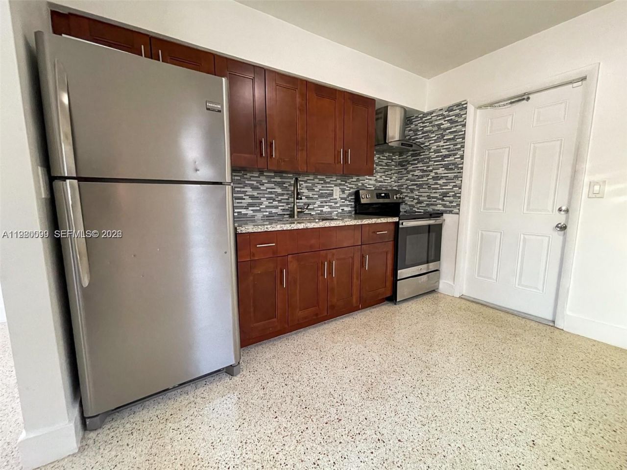 514 NE 4th Ave, Unit 514, Hallandale Beach, FL 33009 Photo