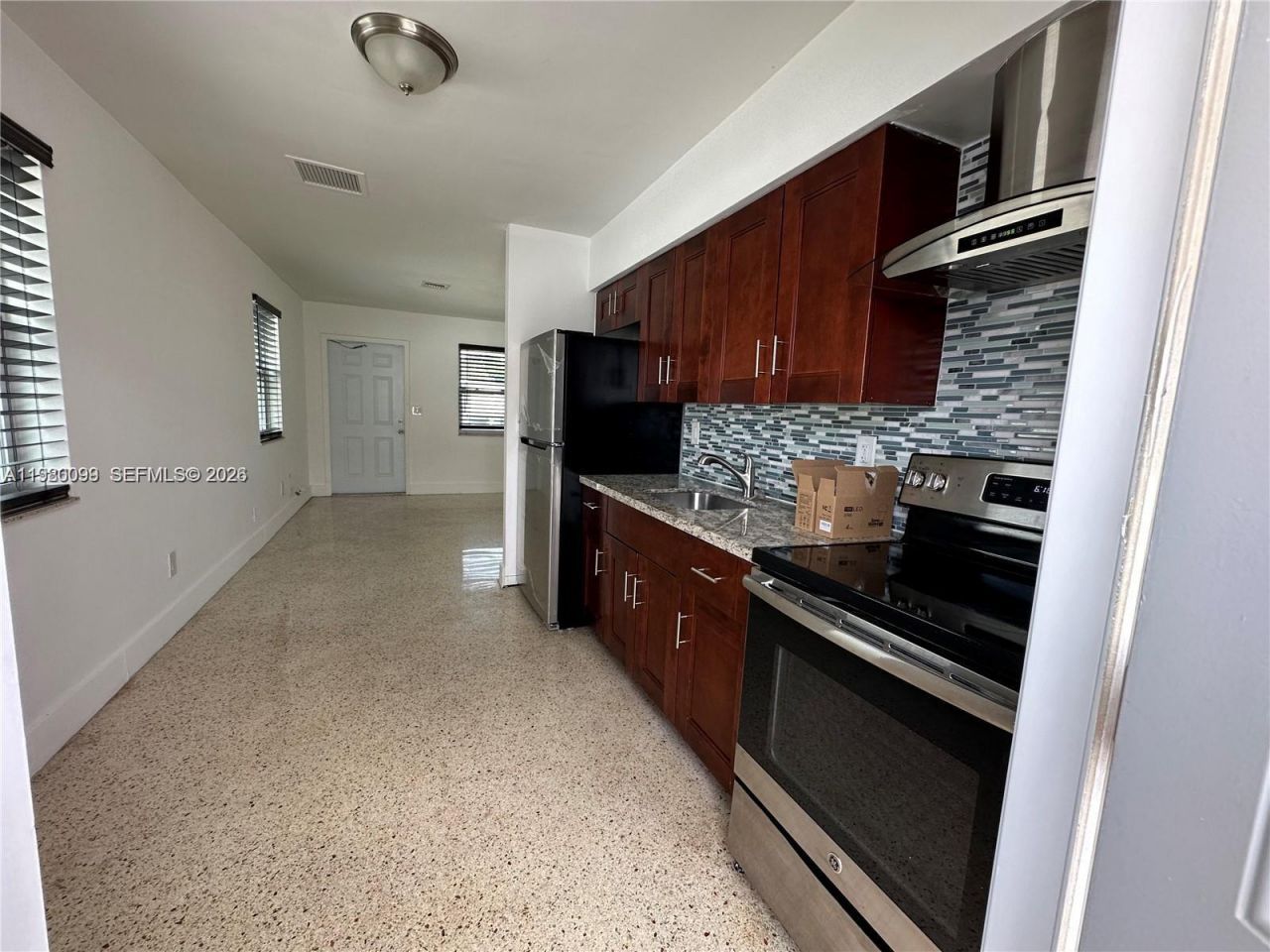 514 NE 4th Ave, Unit 514, Hallandale Beach, FL 33009 Photo