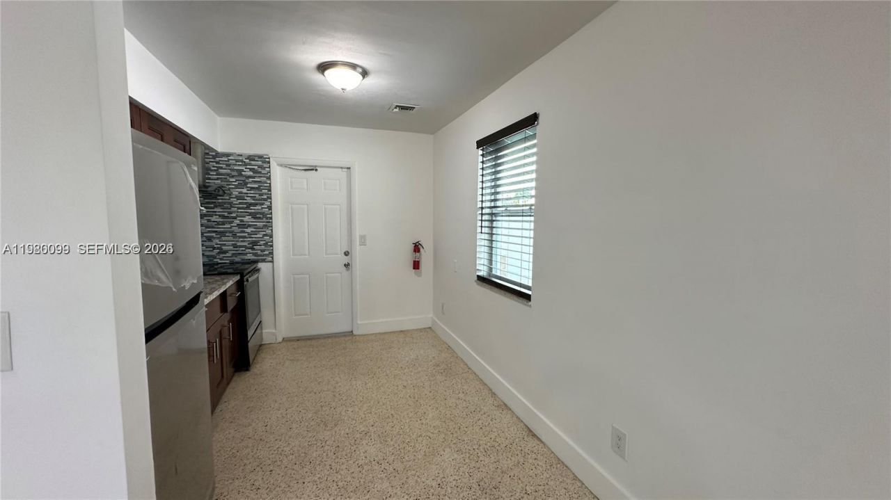 514 NE 4th Ave, Unit 514, Hallandale Beach, FL 33009 Photo