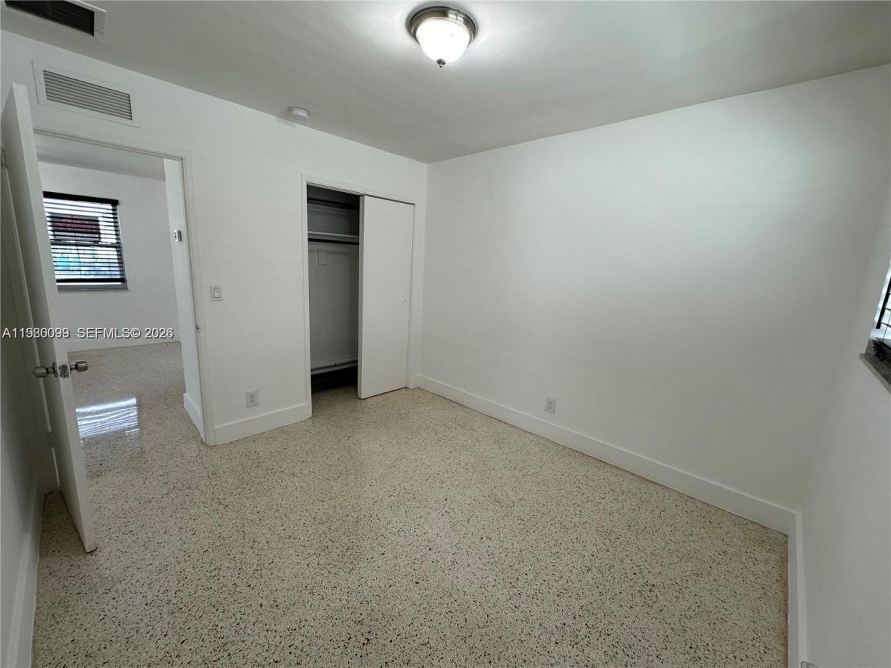 514 NE 4th Ave, Unit 514, Hallandale Beach, FL 33009 Photo
