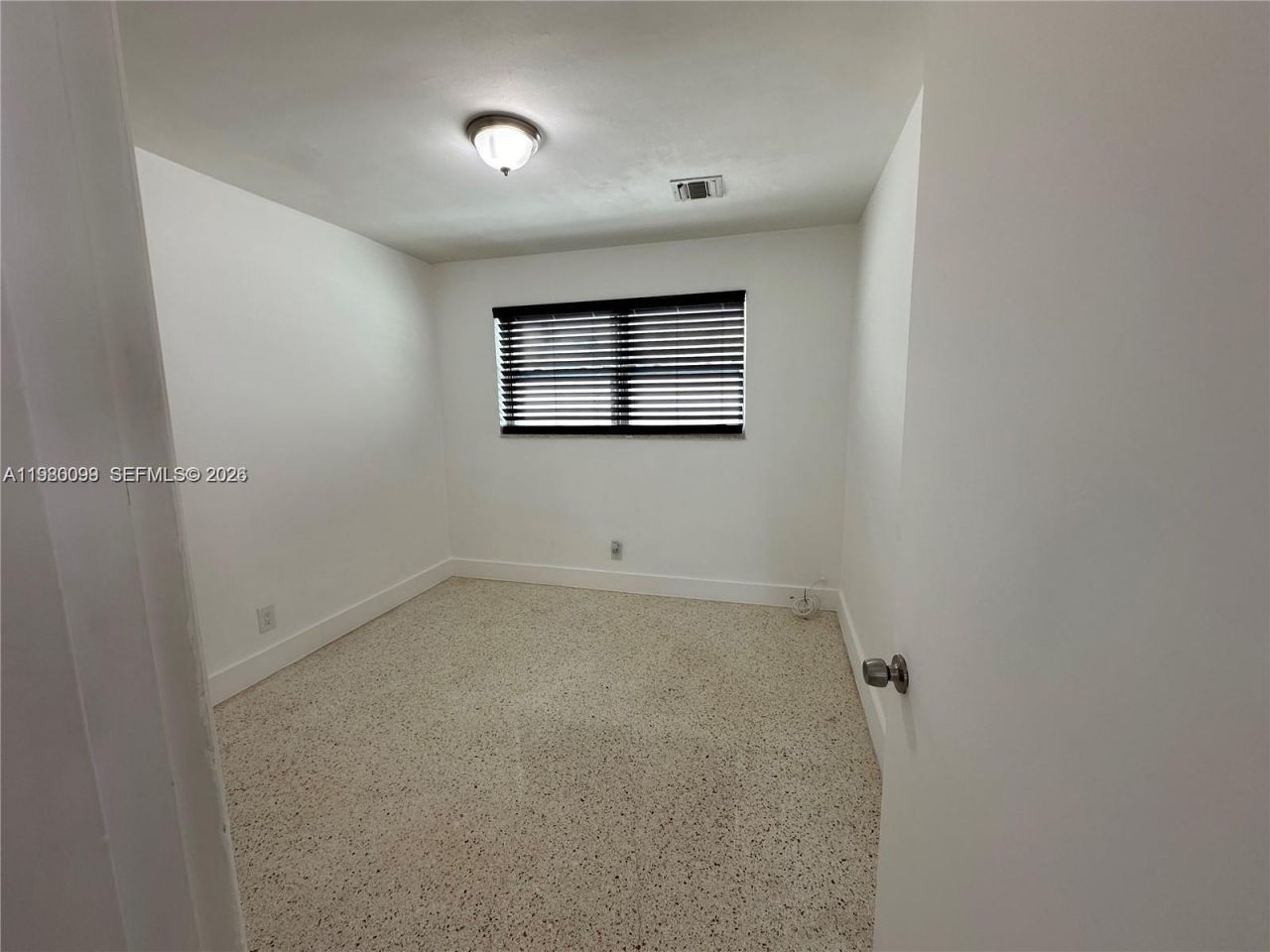 514 NE 4th Ave, Unit 514, Hallandale Beach, FL 33009 Photo
