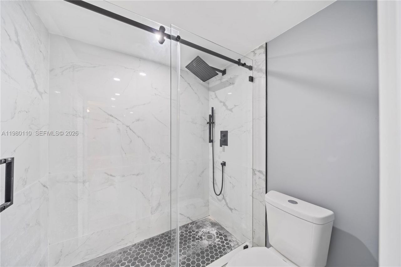 1001 Colony Point Cir , Unit 114, Pembroke Pines, FL 33026 Photo