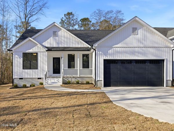 8040 Rachel Wynd Road NE, Leland, NC 28451