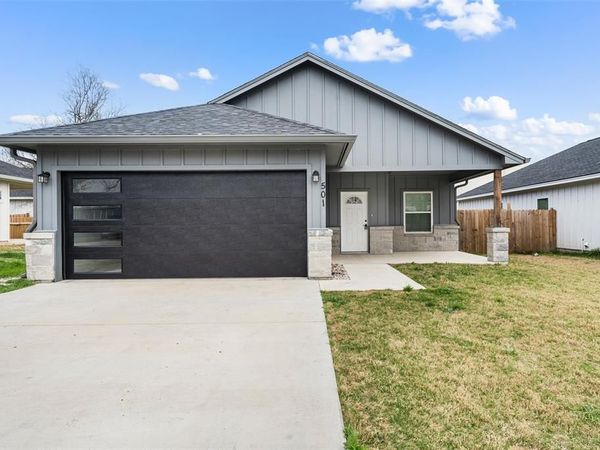 501 Avenue A, Moody, TX 76557