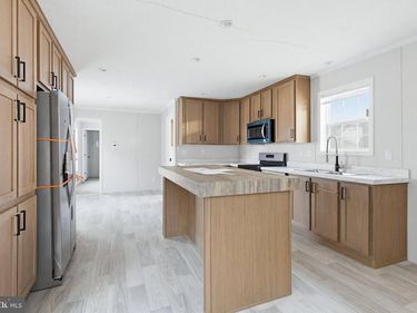 6943 LINCOLN HIGHWAY, THOMASVILLE, PA 17364