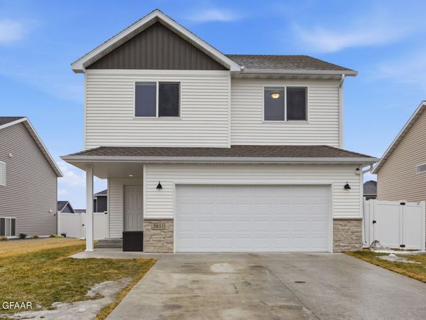 3851 19TH Street S, Moorhead, MN 56560