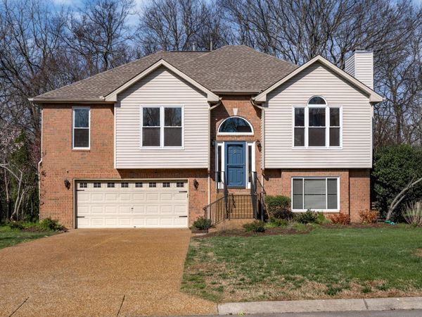 2938 Churchill Ln, Thompsons Station, TN 37179