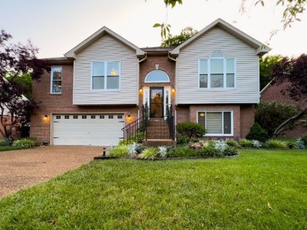 2938 Churchill Ln , Thompsons Station, TN 37179