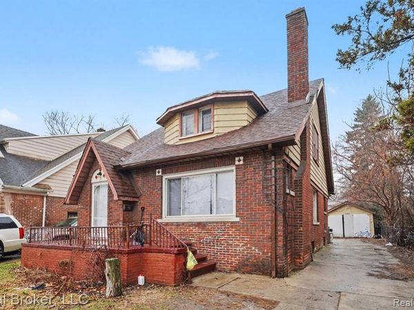 15095 Lesure Street, Detroit, MI 48227