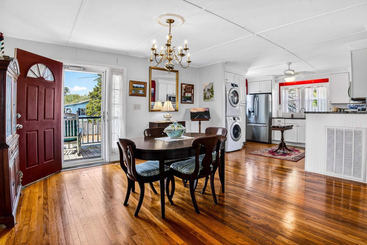 580 Parker Dr. Photo 10