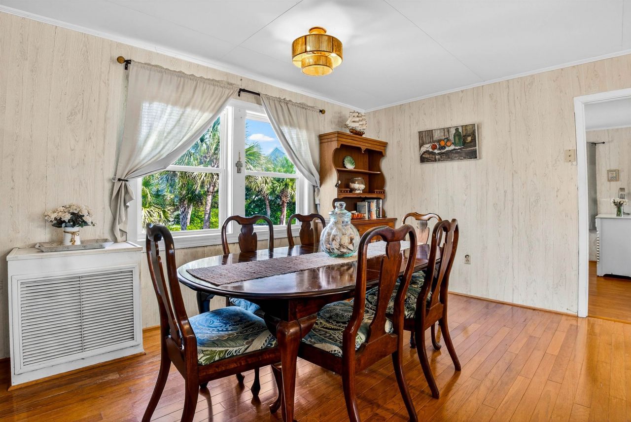 580 Parker Dr. Photo 23