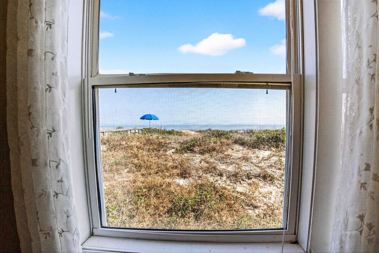 580 Parker Dr. Photo 6