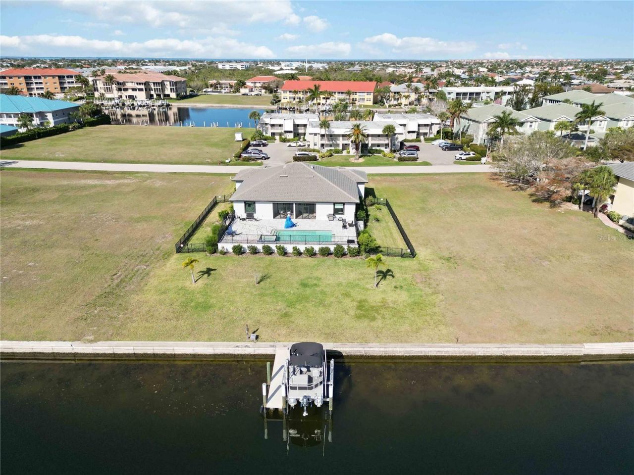 3240 Wood Thrush Drive , Unit 111 & 112, Punta Gorda, FL 33950 Photo