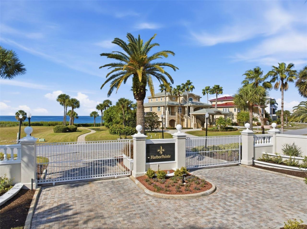 25 Harborpointe Drive, Port Richey, FL 34668 Photo