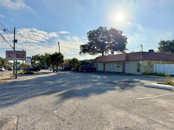 1302 W BUSCH BOULEVARD , TAMPA, FL 33612
